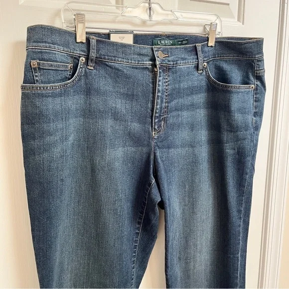 NWT LRL Women's Classic Slimming Fit Jeans 18W - Picture 5 of 9